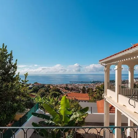 Villa Oasis Sea View - 3 Bedrooms